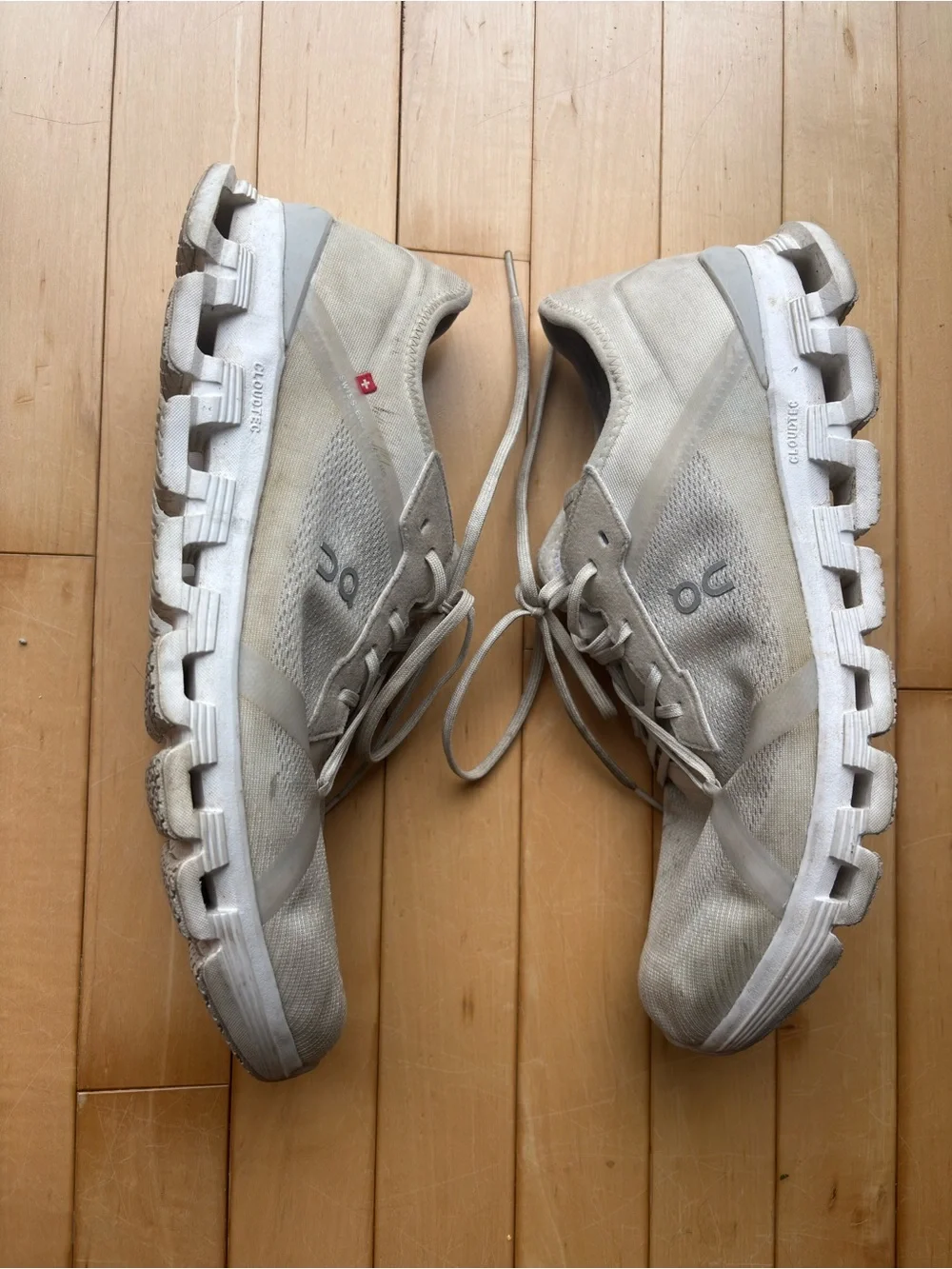 On Cloud Running shoes